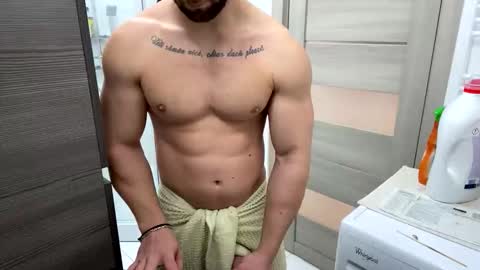 Snapshot of advp69 chatting on November 5, 8:14 am Mrrfitt online show from November 5, 8:14 am