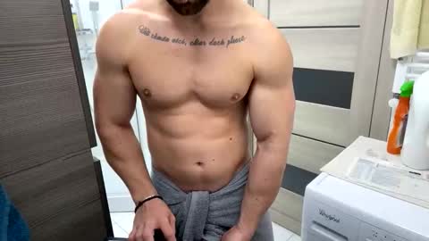 Snapshot of advp69 chatting on November 7, 1:11 pm Mrrfitt online show from November 7, 1:11 pm