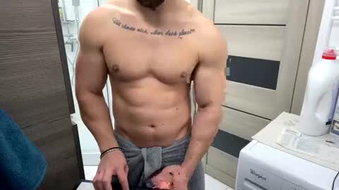 Snapshot of advp69 chatting on November 21, 11:25 pm Mrrfitt online show from November 21, 11:25 pm