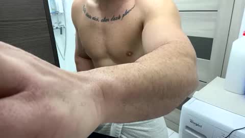 Snapshot of advp69 chatting on November 27, 9:22 am Mrrfitt online show from November 27, 9:22 am