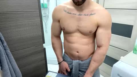 Snapshot of advp69 chatting on December 16, 2:33 pm Mrrfitt online show from December 16, 2:33 pm