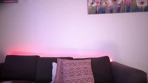 Snapshot of ady_w_o_w chatting on October 23, 11:42 am Ada online show from October 23, 11:42 am