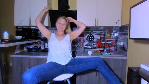 OneAfa online show from December 15, 3:45 am