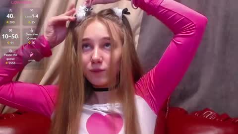 Snapshot of afeliya_shy chatting on September 9, 7:13 pm afeliya_shy online show from September 9, 7:13 pm