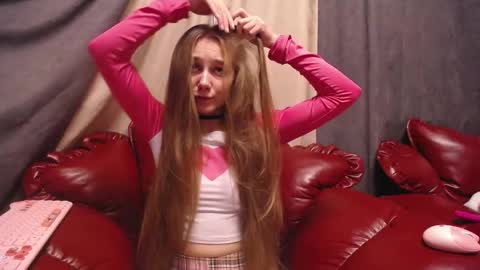 Snapshot of afeliya_shy chatting on September 15, 7:03 pm afeliya_shy online show from September 15, 7:03 pm