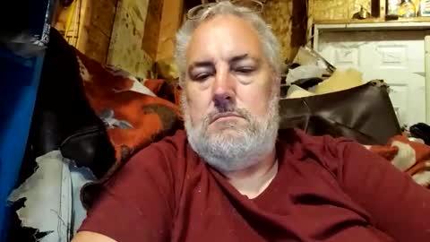 AFGuy71 online show from October 20, 4:46 am