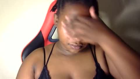 stella online show from October 5, 4:05 pm