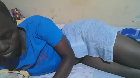 Snapshot of african_pussy2 chatting on October 10, 5:01 pm african_pussy2 online show from October 10, 5:01 pm