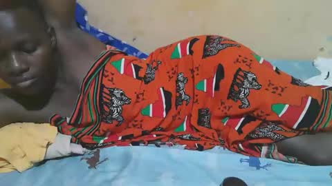 Snapshot of african_pussy2 chatting on October 20, 7:31 am african_pussy2 online show from October 20, 7:31 am