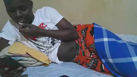 Snapshot of african_pussy2 chatting on October 27, 7:07 pm african_pussy2 online show from October 27, 7:07 pm