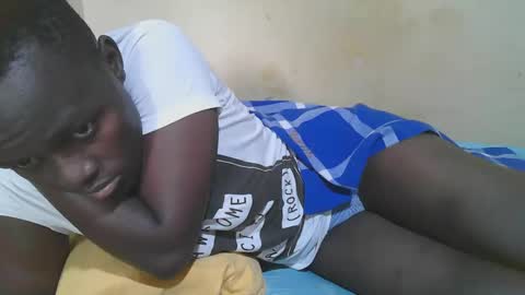 Snapshot of african_pussy2 chatting on November 2, 9:00 am african_pussy2 online show from November 2, 9:00 am