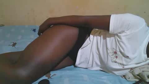Snapshot of african_pussy2 chatting on December 1, 6:29 am african_pussy2 online show from December 1, 6:29 am