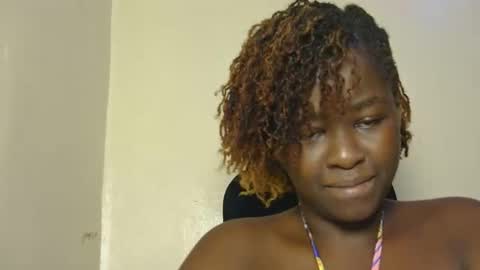 Snapshot of african_sluttygal chatting on November 11, 7:47 pm african_sluttygal online show from November 11, 7:47 pm