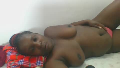 Snapshot of africanbeauty4 chatting on September 10, 7:14 pm ELIZABETH online show from September 10, 7:14 pm