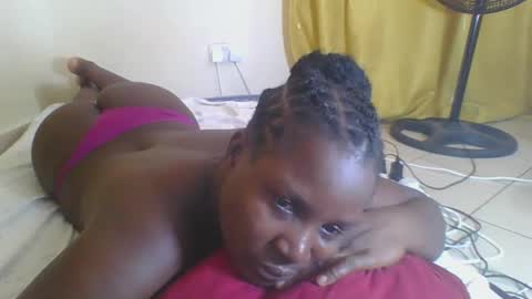 Snapshot of africanbeauty4 chatting on November 21, 8:35 am ELIZABETH online show from November 21, 8:35 am