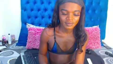 Snapshot of africanbrownskingoddes chatting on February 4, 9:10 pm africanbrownskingoddes online show from February 4, 9:10 pm