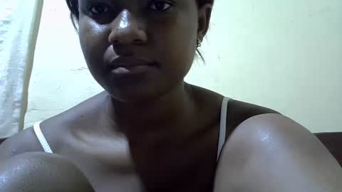 Snapshot of africanngirl chatting on January 5, 7:49 pm africanngirl online show from January 5, 7:49 pm