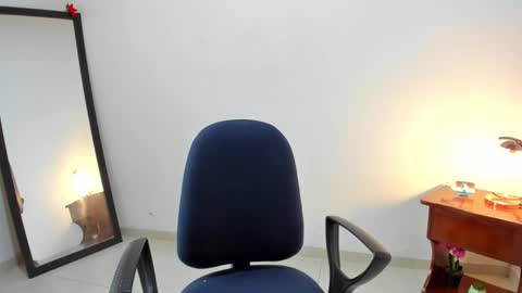 Snapshot of afrodita3123 chatting on February 11, 3:40 pm Lorena online show from February 11, 3:40 pm