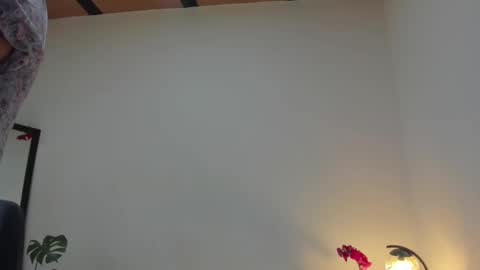 Snapshot of afrodita3123 chatting on November 20, 3:01 pm Lorena online show from November 20, 3:01 pm