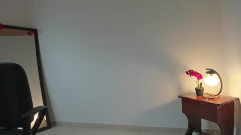 Lorena online show from February 16, 2:02 pm