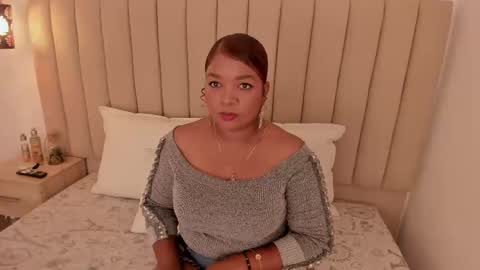 Snapshot of afrodita_de_amor chatting on September 18, 11:34 am Vr. online show from September 18, 11:34 am