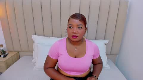 Snapshot of afrodita_de_amor chatting on September 19, 11:44 am Vr. online show from September 19, 11:44 am
