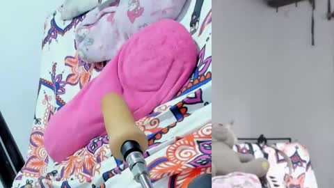 Snapshot of afroditacute16 chatting on November 25, 8:42 pm afroditacute16 online show from November 25, 8:42 pm