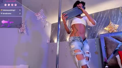 Snapshot of afroditagreenn chatting on November 29, 2:36 am Afrodita online show from November 29, 2:36 am