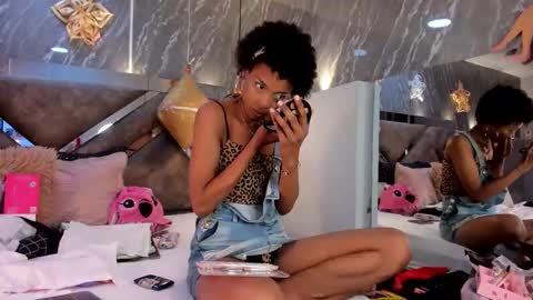 Snapshot of afroditagreenn chatting on January 10, 4:47 am Afrodita online show from January 10, 4:47 am