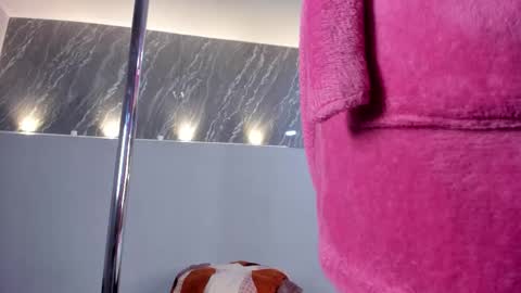 Snapshot of afroditagreenn chatting on February 26, 5:45 pm Afrodita online show from February 26, 5:45 pm