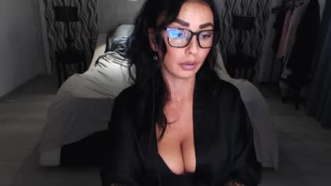 Snapshot of afrodityfit chatting on November 2, 2:30 pm Afro online show from November 2, 2:30 pm