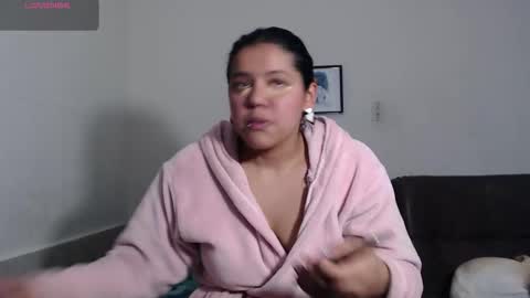 Snapshot of agata_c chatting on December 15, 3:33 am Agatha online show from December 15, 3:33 am