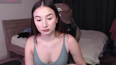 Snapshot of agata_cherry chatting on December 18, 2:21 am Eva online show from December 18, 2:21 am