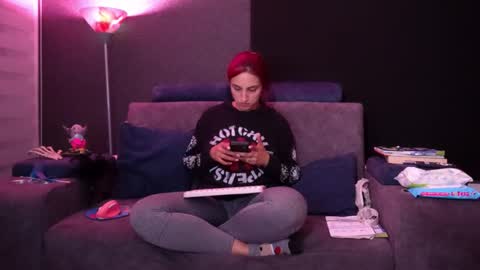 Agata Collinss online show from November 8, 6:35 am