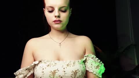 Snapshot of agatamoonlight chatting on December 20, 1:47 am Agata online show from December 20, 1:47 am