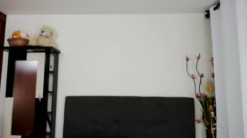 johana online show from December 19, 6:01 pm