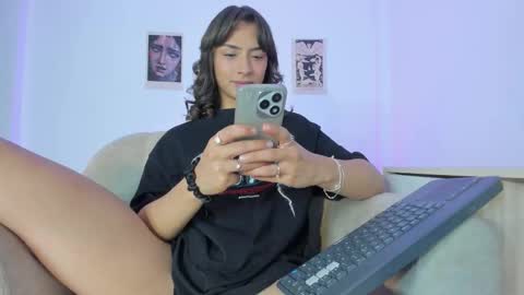 Snapshot of agathauwuart chatting on December 17, 11:33 pm Agatha online show from December 17, 11:33 pm