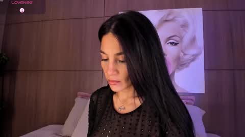 Snapshot of agattaduque chatting on November 3, 12:46 am online show from November 3, 12:46 am