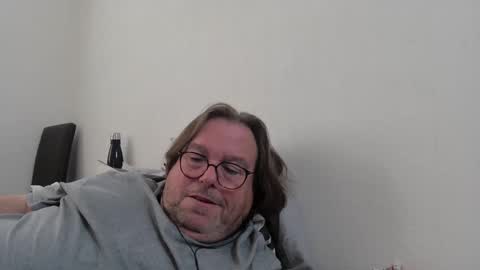 Snapshot of agias chatting on March 11, 11:33 am Agias online show from March 11, 11:33 am