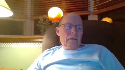 aguynrkfrd online show from October 2, 9:27 am