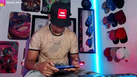 Aharon  Zamora online show from January 1, 2:30 am