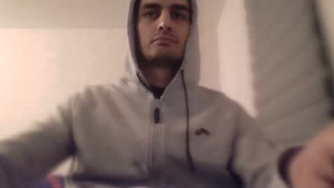 Snapshot of ahbehbi12 chatting on November 12, 11:47 pm ahbehbi12 online show from November 12, 11:47 pm