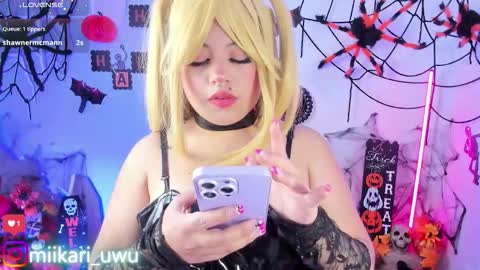 Snapshot of ahri_elderwood chatting on October 25, 5:26 am Ahri help me get to 100 online show from October 25, 5:26 am