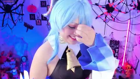 Snapshot of ahri_elderwood chatting on October 31, 5:25 pm Ahri help me get to 100 online show from October 31, 5:25 pm