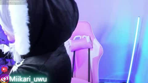 Snapshot of ahri_elderwood chatting on November 16, 5:35 am Ahri help me get to 100 online show from November 16, 5:35 am