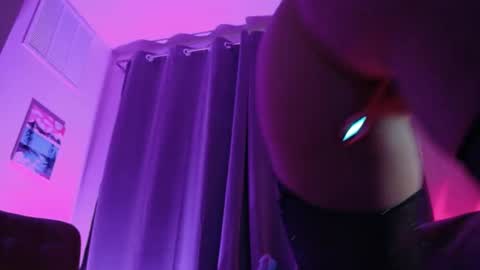 Ahri online show from February 2, 3:16 am