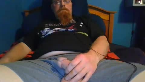 Snapshot of ahrnycumtoy chatting on November 12, 8:15 am hrnycummer online show from November 12, 8:15 am