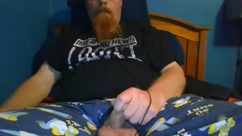 Snapshot of ahrnycumtoy chatting on November 22, 7:18 am hrnycummer online show from November 22, 7:18 am