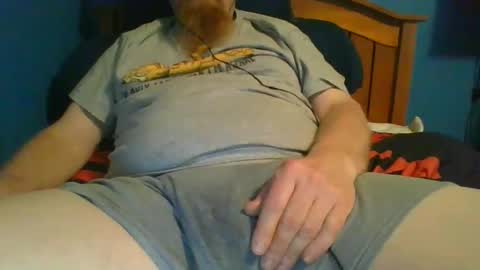 Snapshot of ahrnycumtoy chatting on December 17, 5:46 am hrnycummer online show from December 17, 5:46 am