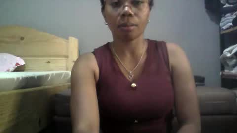 Snapshot of aicha_boobs chatting on November 11, 3:45 pm Aicha boobs online show from November 11, 3:45 pm